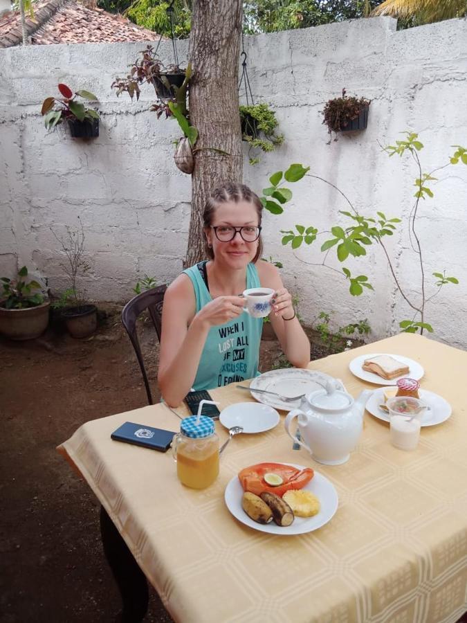 Menaka Homestay Tangalle Dış mekan fotoğraf